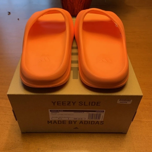 Sandals - Picture 5 of 5